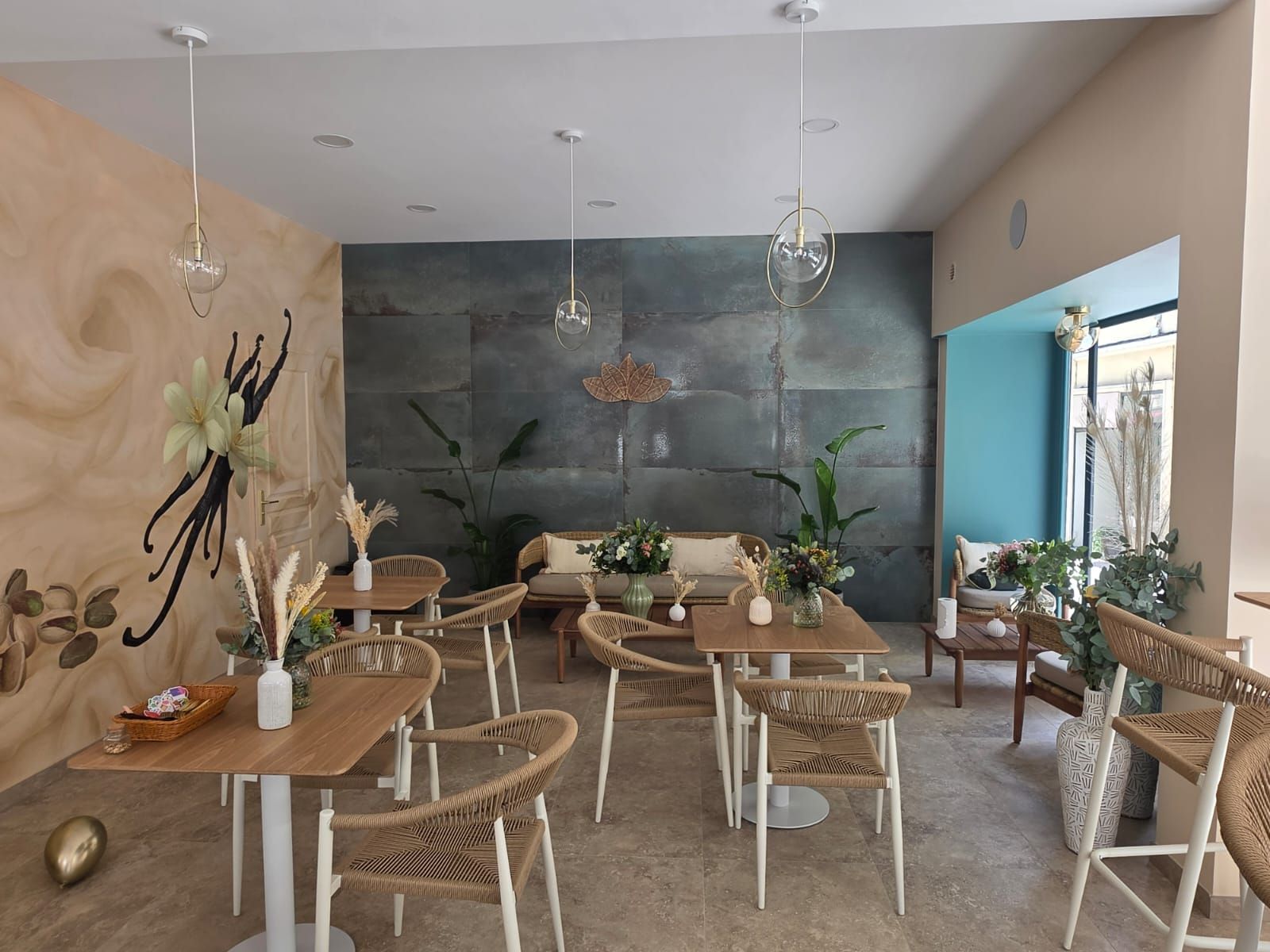 Salle de l'Atelier Fondant, glacerie artisanale au 7 rue de l'Étoile à Compiègne